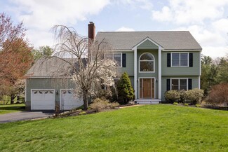 11 Muirfield Dr, Stratham, NH 03885