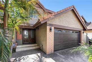 18022 Raymer St, Northridge, CA 91325