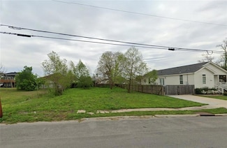 7820 Parry St, New Orleans, LA 70128