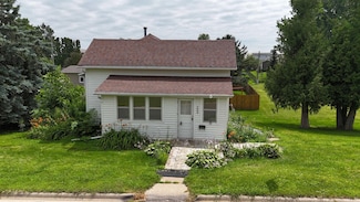 306 N Jefferson St, Calmar, IA 52132
