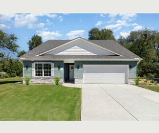 407 Belvoir St, Hamlet, IN 46532