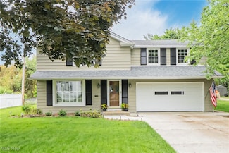 20110 Carolyn Ave, Rocky River, OH 44116