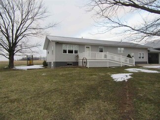 10734 E 725 N, Montgomery, IN 47558