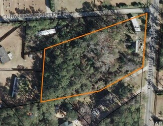 212 Old Wharf Rd, Wanchese, NC 27981