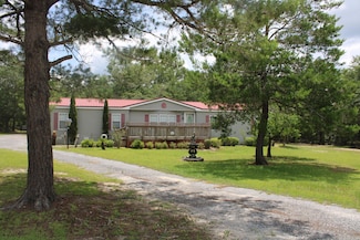 618 Oakridge Rd, Defuniak Springs, FL 32433