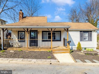 16 E H St, Brunswick, MD 21716