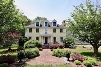 52 Dug Rd, South Glastonbury, CT 06073