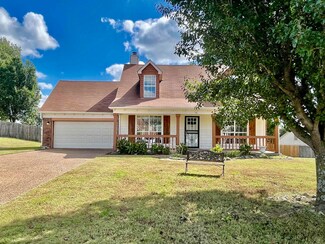 70 Oakleaf Cove, Oakland, TN 38060