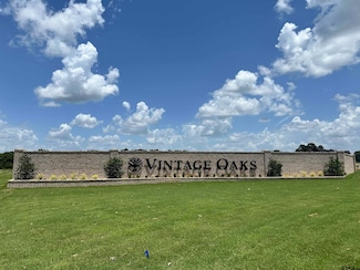 404 Ashlyn Cir, Bullard, TX 75757