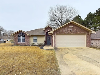 105 Willow Bay Dr, Lufkin, TX 75901