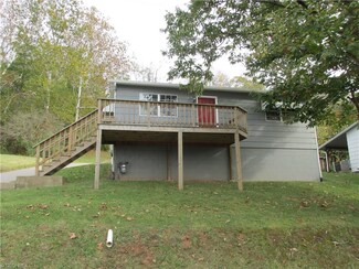 1004 Oakwood Terrace, Saint Marys, WV 26170
