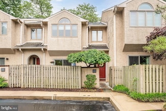 24 Greythorne Woods Cir Unit 24, Wayne, PA 19087