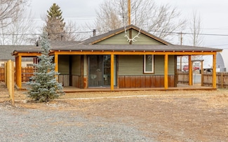 627 15th St, Cody, WY 82414