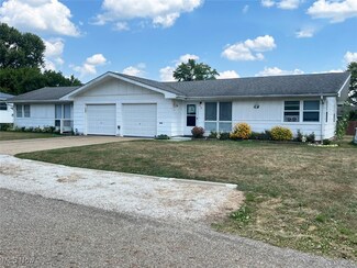 814 Pleasant Ave, Malvern, OH 44644