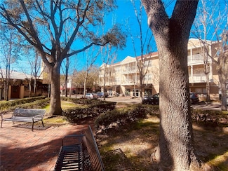 9127 SW 52nd Ave Unit D301, Gainesville, FL 32608