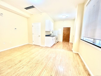135 W Main St Unit 2E, Waterbury, CT 06702