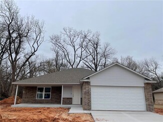 823 Highgarden Cir, Noble, OK 73068