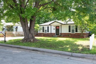 703 N Cockrel Ave, Norman, OK 73071