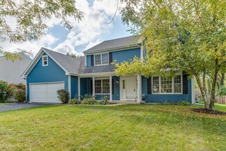 519 Wood Creek Dr, Island Lake, IL 60042