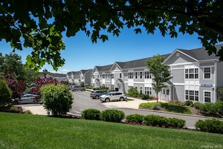 262 Indian Head Rd Unit 310, Kings Park, NY 11754