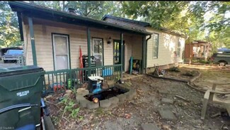 1232 Kenwood Dr, Burlington, NC 27215