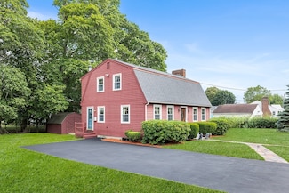 67 Brook Dr, Lynnfield, MA 01940