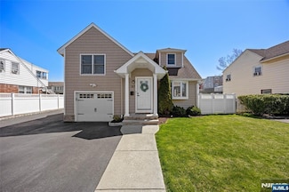 87 Mount Pleasant Ave, Woodland Park, NJ 07424