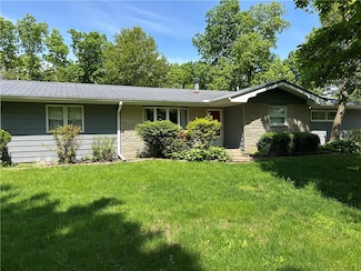 2638 E 1050th Ave, Oblong, IL 62449