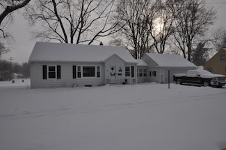 2801 Grace Rd, Kalamazoo, MI 49006