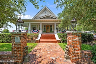 502 South Ave, Oriental, NC 28571