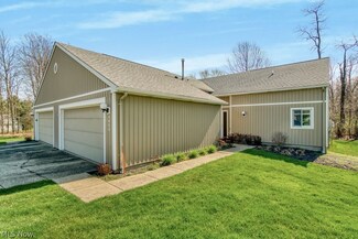 1453 Iris Glen Dr, Twinsburg, OH 44087