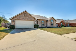 518 Valarie Ln, Midlothian, TX 76065