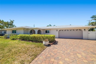 5522 Yorkshire Way, Sarasota, FL 34231