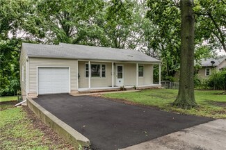 8645 Robinson St, Overland Park, KS 66212