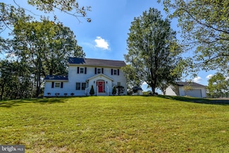 41557 Burnt Mill Dr, Hollywood, MD 20636