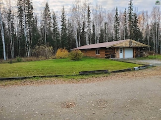 2680 N Goldenrod Cir, North Pole, AK 99705