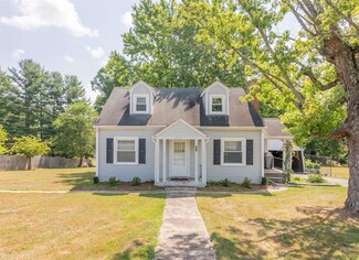 223 Newtown Rd NE, Floyd, VA 24091