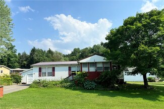 30 Hemlock Dr, Beaver Falls, PA 15010
