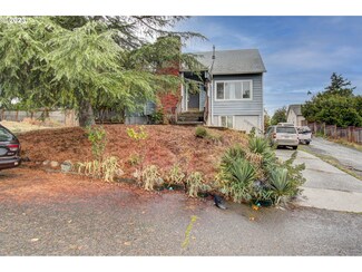 8733 SE Henderson St, Portland, OR 97266