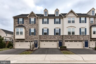 7005 Darbey Knoll Dr, Gainesville, VA 20155