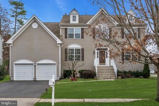 118 Kensington Dr, Galloway, NJ 08205