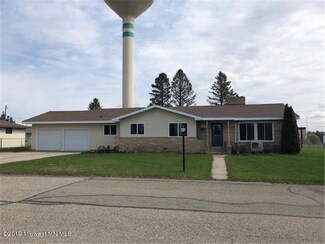 202 W Elm Ave, Frazee, MN 56544
