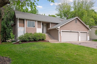 8550 Saratoga Ln, Eden Prairie, MN 55347