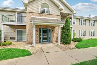 201 Kearney Way Unit 201, Waunakee, WI 53597