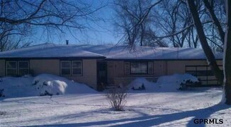 5417 N 50th St, Omaha, NE 68104