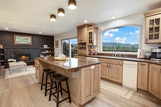 6005 N Meadowwood Ln, Missoula, MT 59803