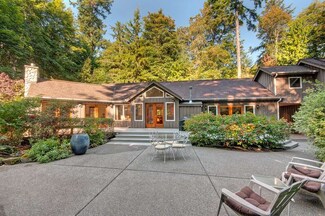 17115 Agate St NE, Bainbridge Island, WA 98110