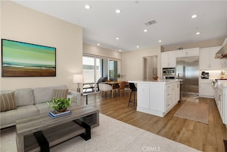 27512 N Golden Currant Place, Valencia, CA 91355