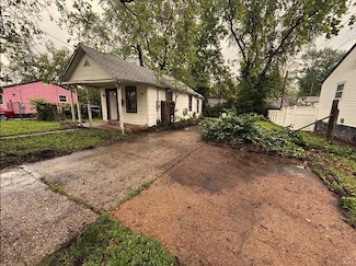 6148 Washington Ave, Berkeley, MO 63134