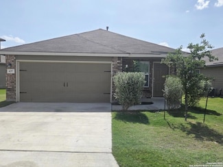 437 Middle Green Loop, Floresville, TX 78114